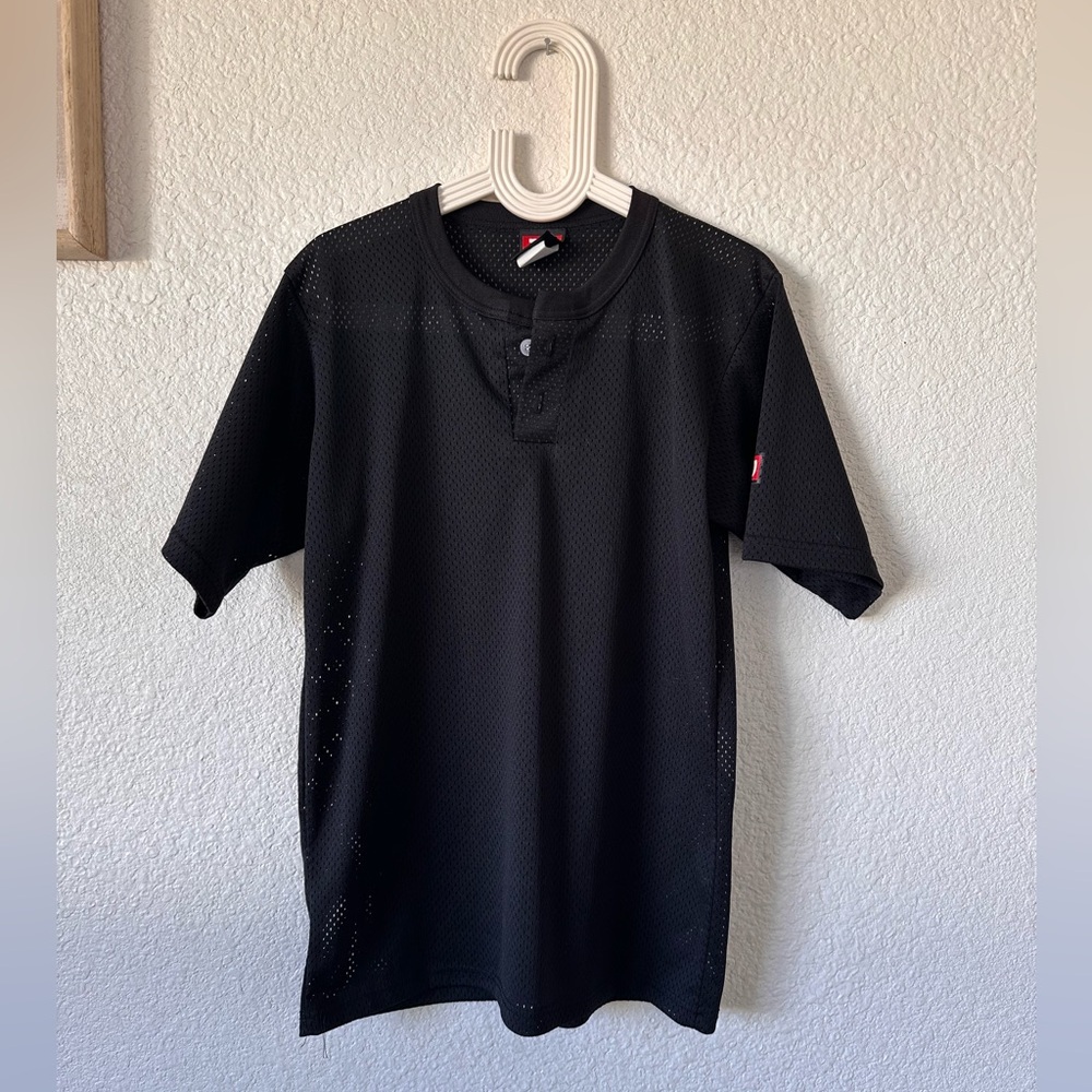 Plain Black Mesh Wilson Men’s Medium